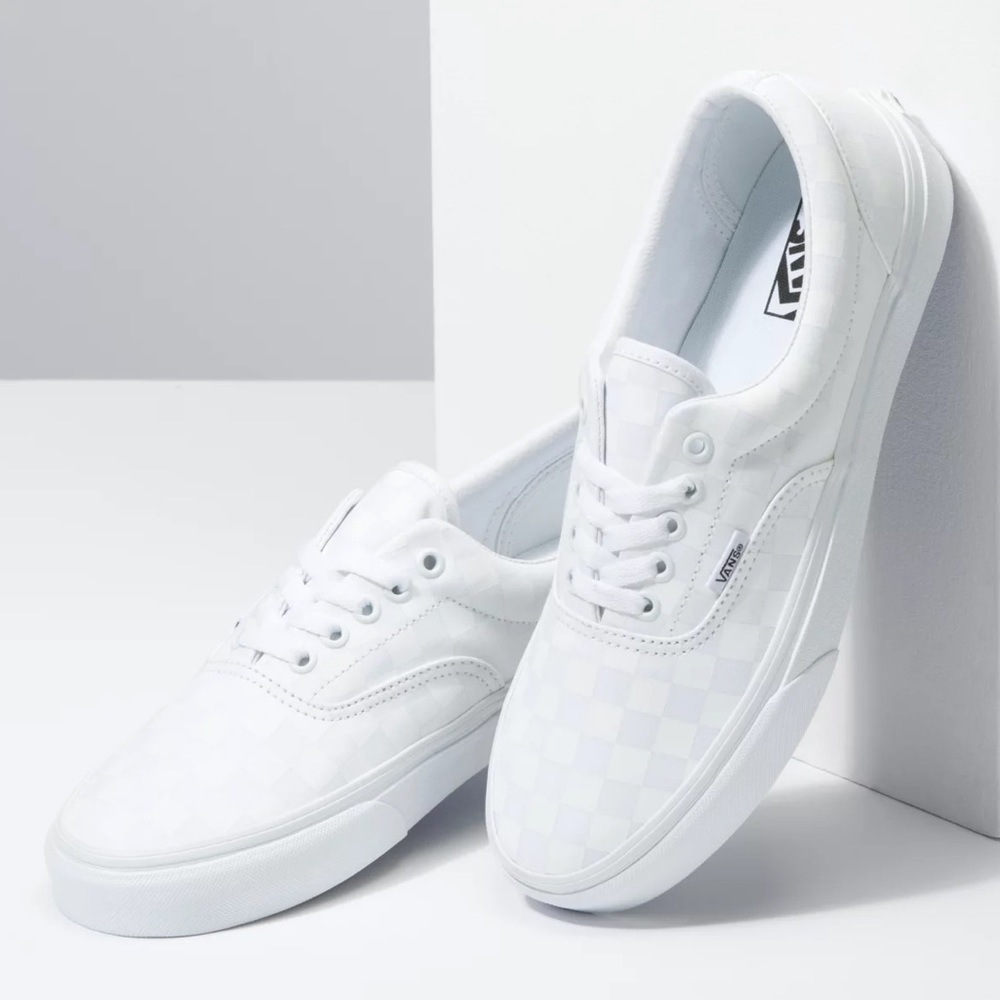 Vans - Picture 3 of 9